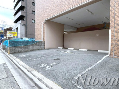 【駐車場】 | プレサンス名古屋駅前プラチナム | 駐車場に車を止められます