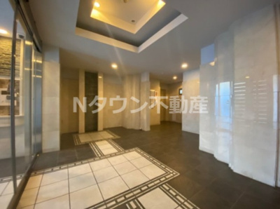 【ロビー】 | プレサンス名古屋駅前プラチナム | 落ち着いたロビーです