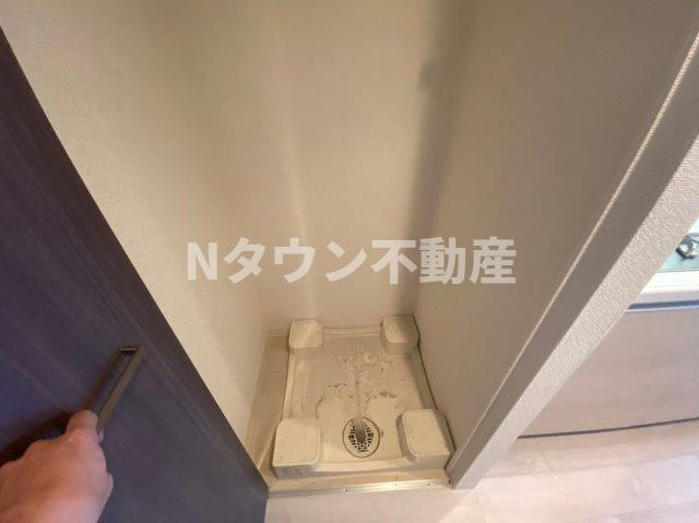 【設備】 | プレサンス名古屋STATIONルミアス | 洗濯機置き場です。