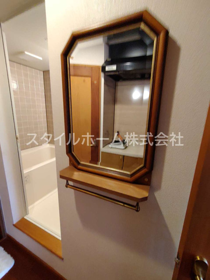 【玄関】 | セザンヌ新栄２ | 別部屋写真です。