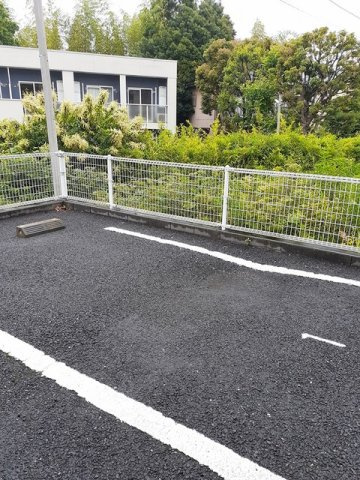 アルトパラーシオの駐車場