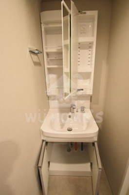 【洗面所】 | WORVE大阪本町 | 広い洗面スペース