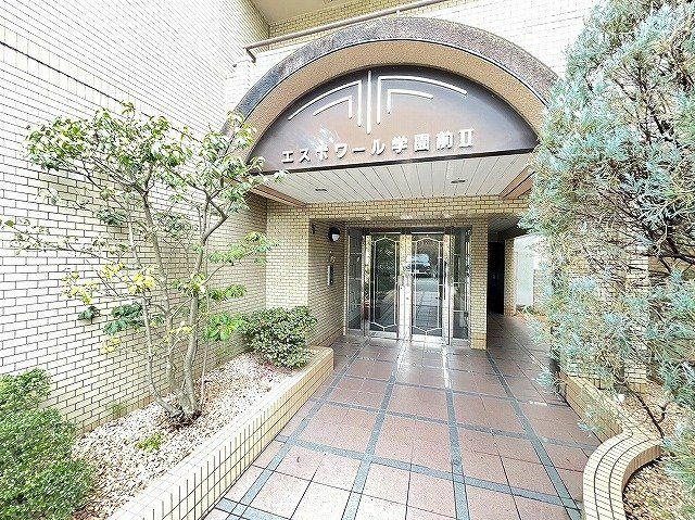 エスポワール学園前Ⅱのエントランス