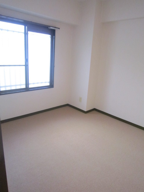 レジデンス向陽の洋室