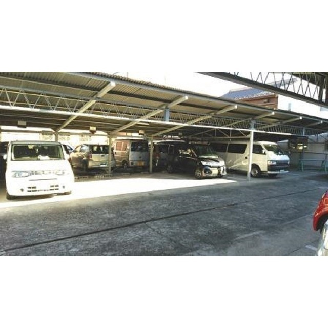 岐阜市加納奥平町１丁目の駐車場の外観