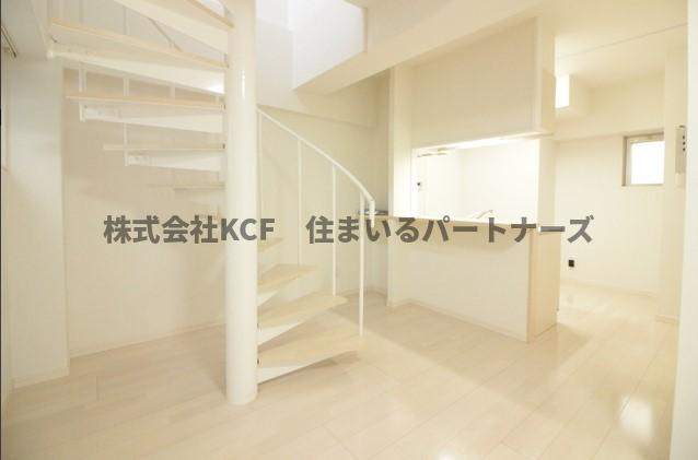 ESPRIT医大通りの居間・リビング|おしゃれな居間です