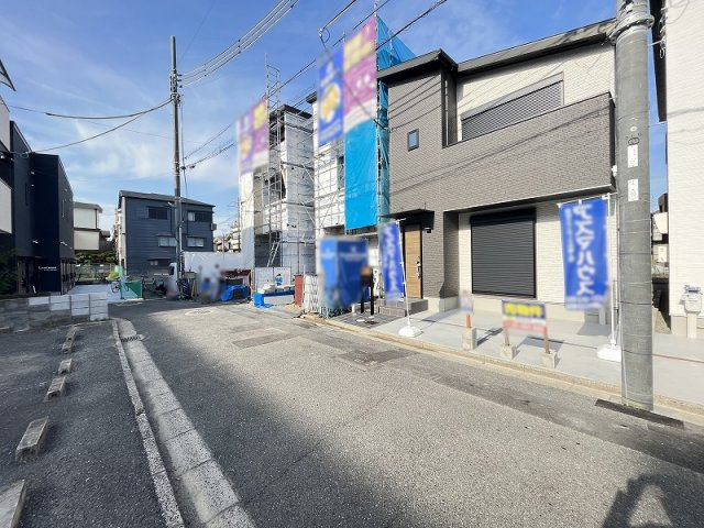 岩田町6丁目　新築戸建の前面道路含む現地写真