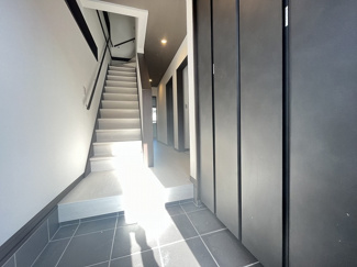 【玄関】 | 岩田町6丁目　新築戸建