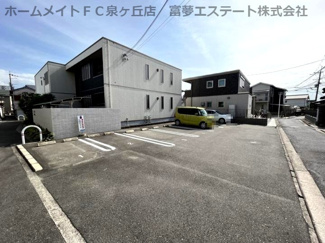 【駐車場】
