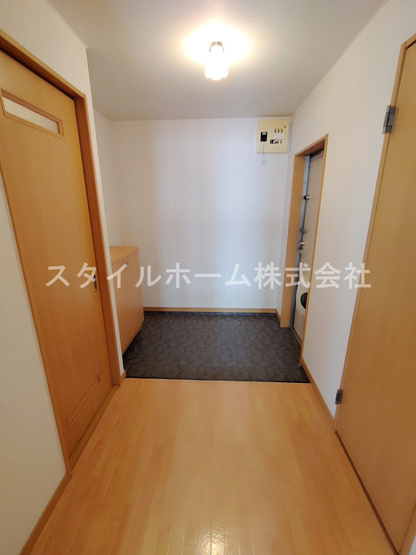 【玄関】 | アールズコート