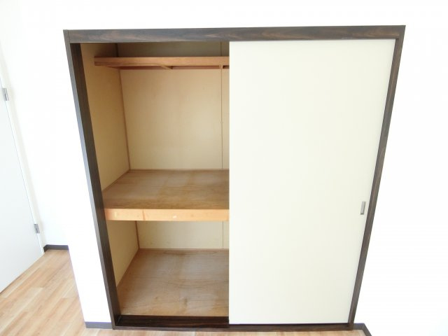 ハイツ岡田の収納