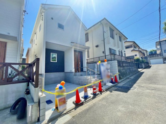 【前面道路含む現地写真】