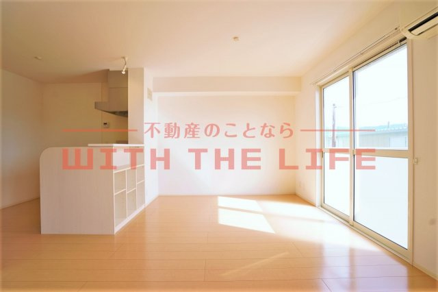 ラトンラヴール【キャッシュバック対象】の居間・リビング|こちらのリビングで趣味の時間をお楽しみください