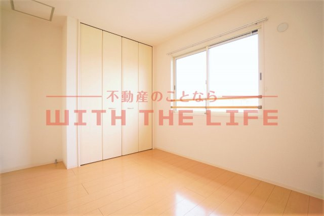 ラトンラヴール【キャッシュバック対象】の洋室|きれいな洋室です