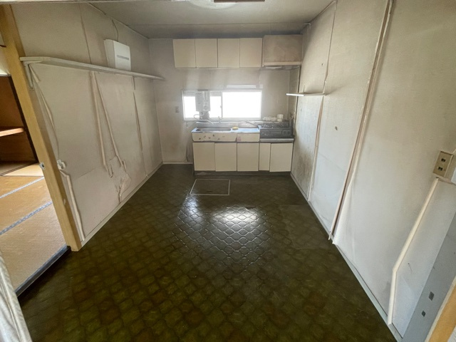 藤岡市藤岡　中古250のキッチン|ダイニングキッチンです