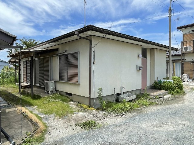 藤岡市藤岡　中古250の庭|お庭が付いています