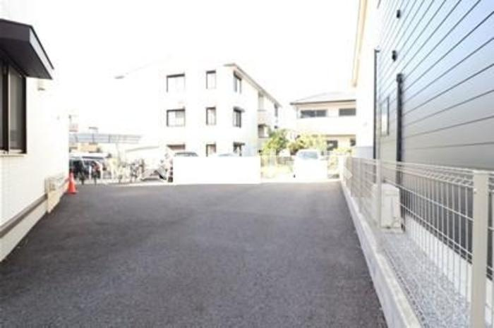 ティアラⅢの駐車場