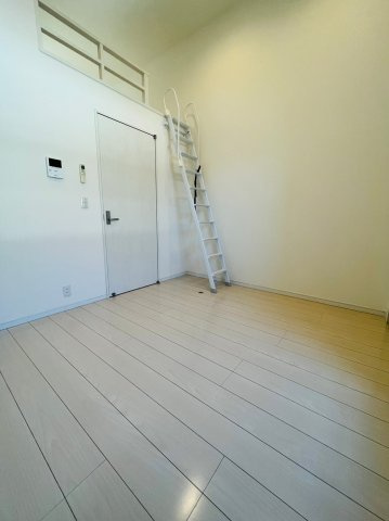 仲介手数料0！！Cozy House 清水の居間・リビング