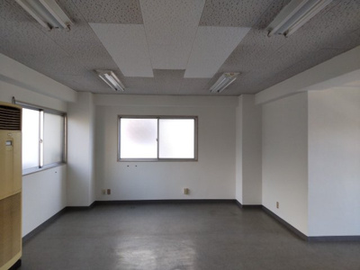  | グリーンアート紅葉町テナント