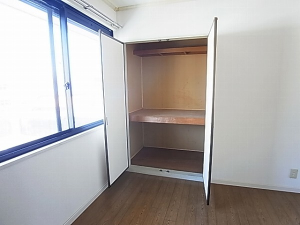 パールハイツ海老原28の収納