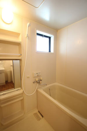 パールハイツ海老原28の浴室