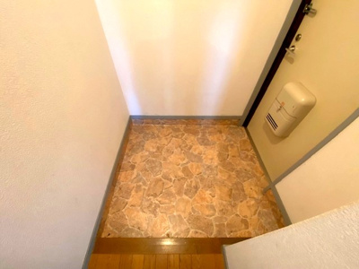 【玄関】 | スリーフレンド河合