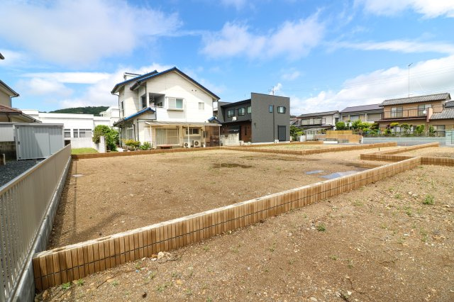 足利市利保町１丁目の売地の外観