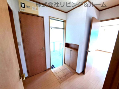 【居間・リビング】 | メゾンフローラ・A