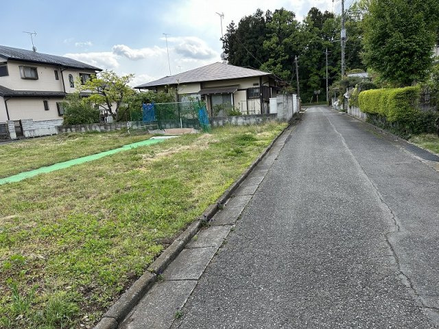 【前面道路含む現地写真】