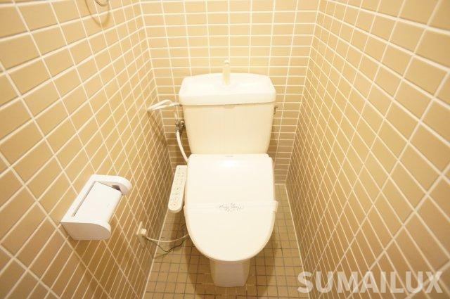 熊本市南区島町３丁目の賃貸マンションのトイレ