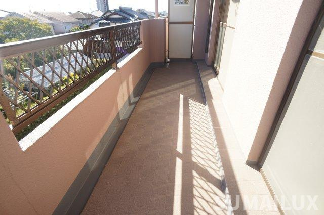 熊本市南区島町３丁目の賃貸マンションのバルコニー