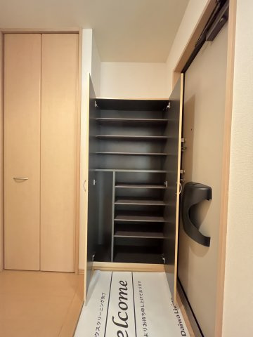 クレセント北峰　B棟の収納