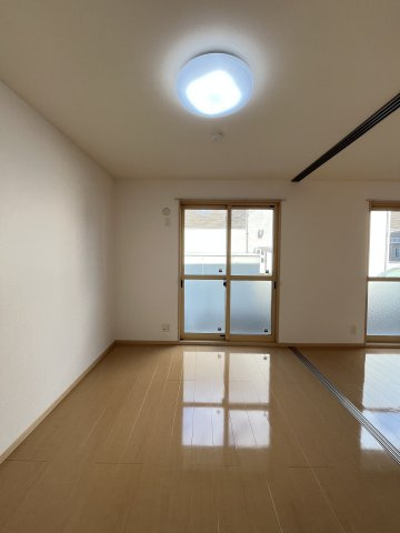 クレセント北峰　B棟の洋室
