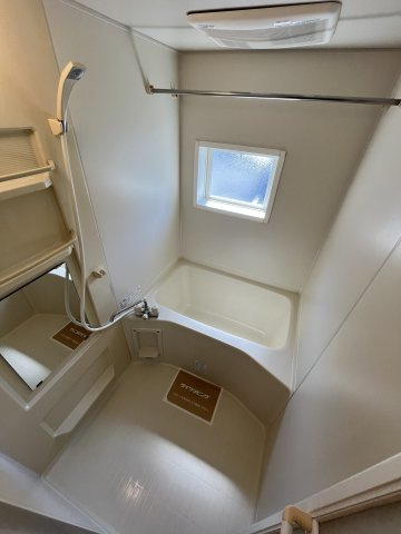 クレセント北峰　B棟の浴室