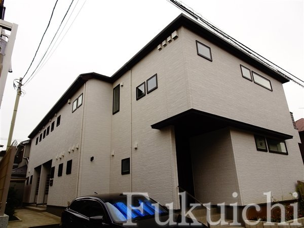 T'sハウスの外観