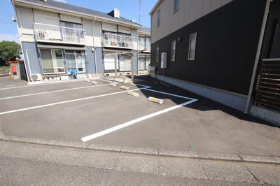 敷地内駐車場（有料・要空き確認）
