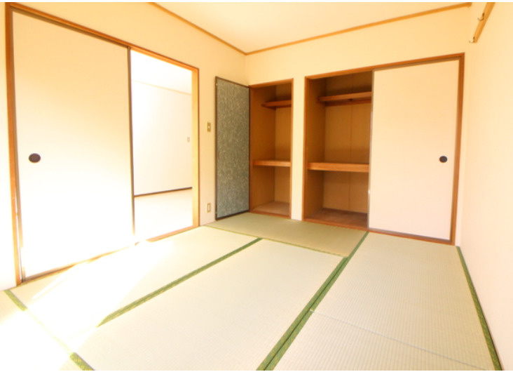 久留米市東櫛原町のハイツの寝室|寝室にぴったりのお部屋です