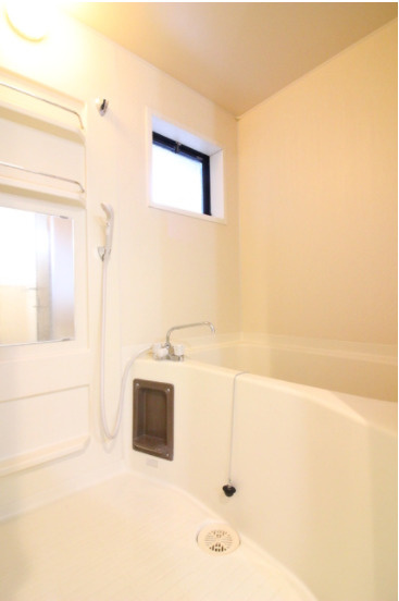 久留米市東櫛原町のハイツの浴室|日々の暮らしに欠かせないお風呂です