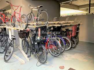 【その他共用部分】 | サイクルスタンド付きの屋内駐輪場です！