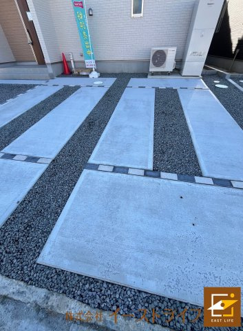 平7期2棟の駐車場|カースペースです。