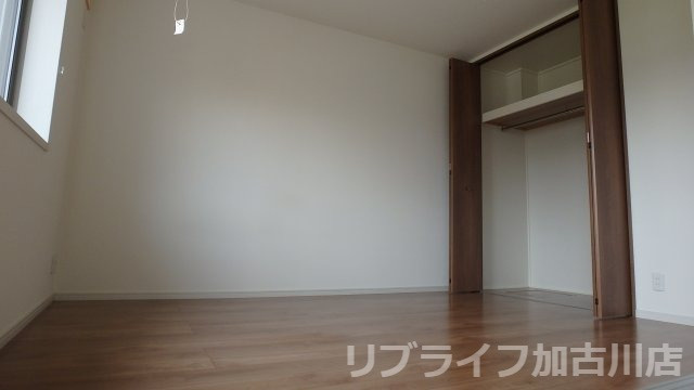 ルミエルB棟の洋室