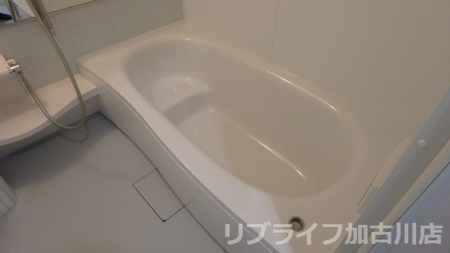 ルミエルB棟の浴室