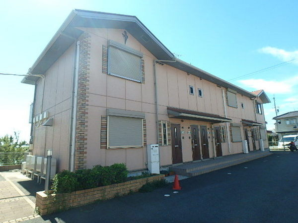 レイクヒル花園B棟の外観