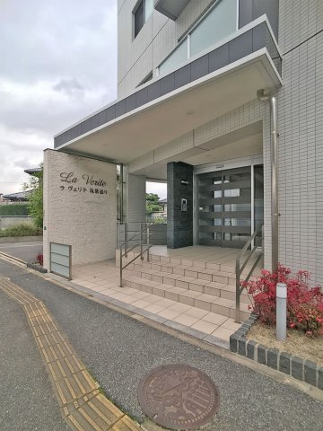 ラヴェリテ筑紫通りのエントランス