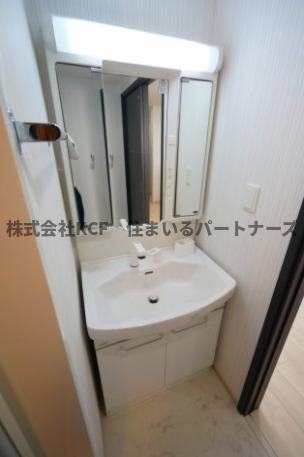 エルグランドパティオ参番館の独立洗面台|使いやすい独立洗面台です