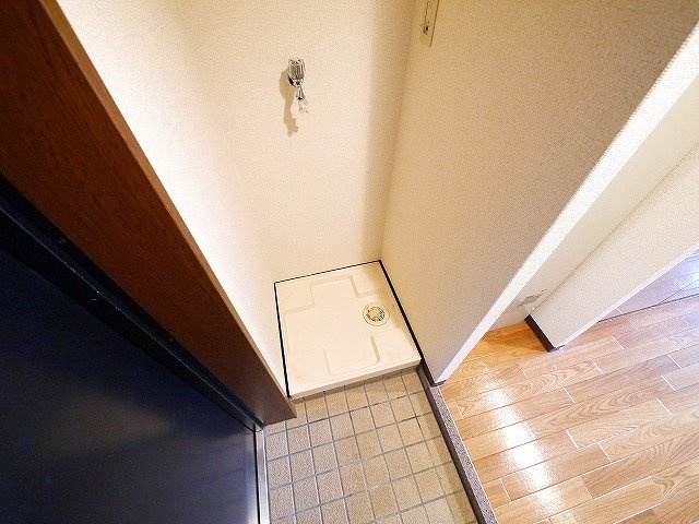 グランドビル竹の花の設備|室内洗濯置場が設置している部屋です。