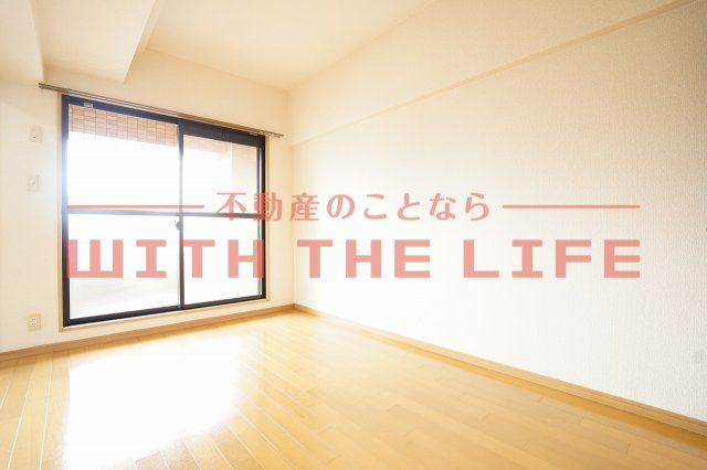 日吉壱番館【キャッシュバック対象物件】の寝室|開放的な寝室です