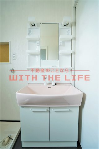 エリコーポⅡ【キャッシュバック対象物件】の独立洗面台|朝の身支度には欠かせない独立洗面化粧台