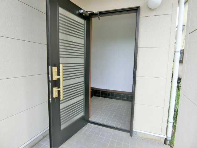 平川邸の玄関