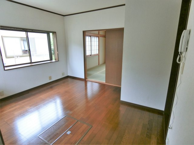 平川邸の居間・リビング